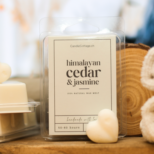 Himalayan Cedar & Jasmine Duft Melts in packaging, made from 100% natural soy wax for a romantic and elegant scent experience.